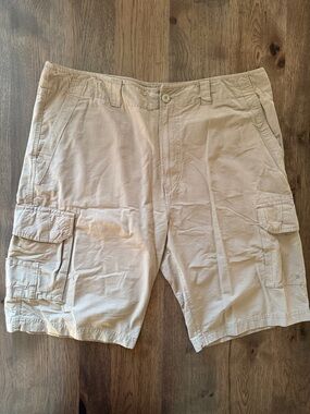 Ocean Current Men's Khaki 38 Shorts